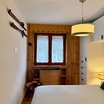 Au Coeur De *